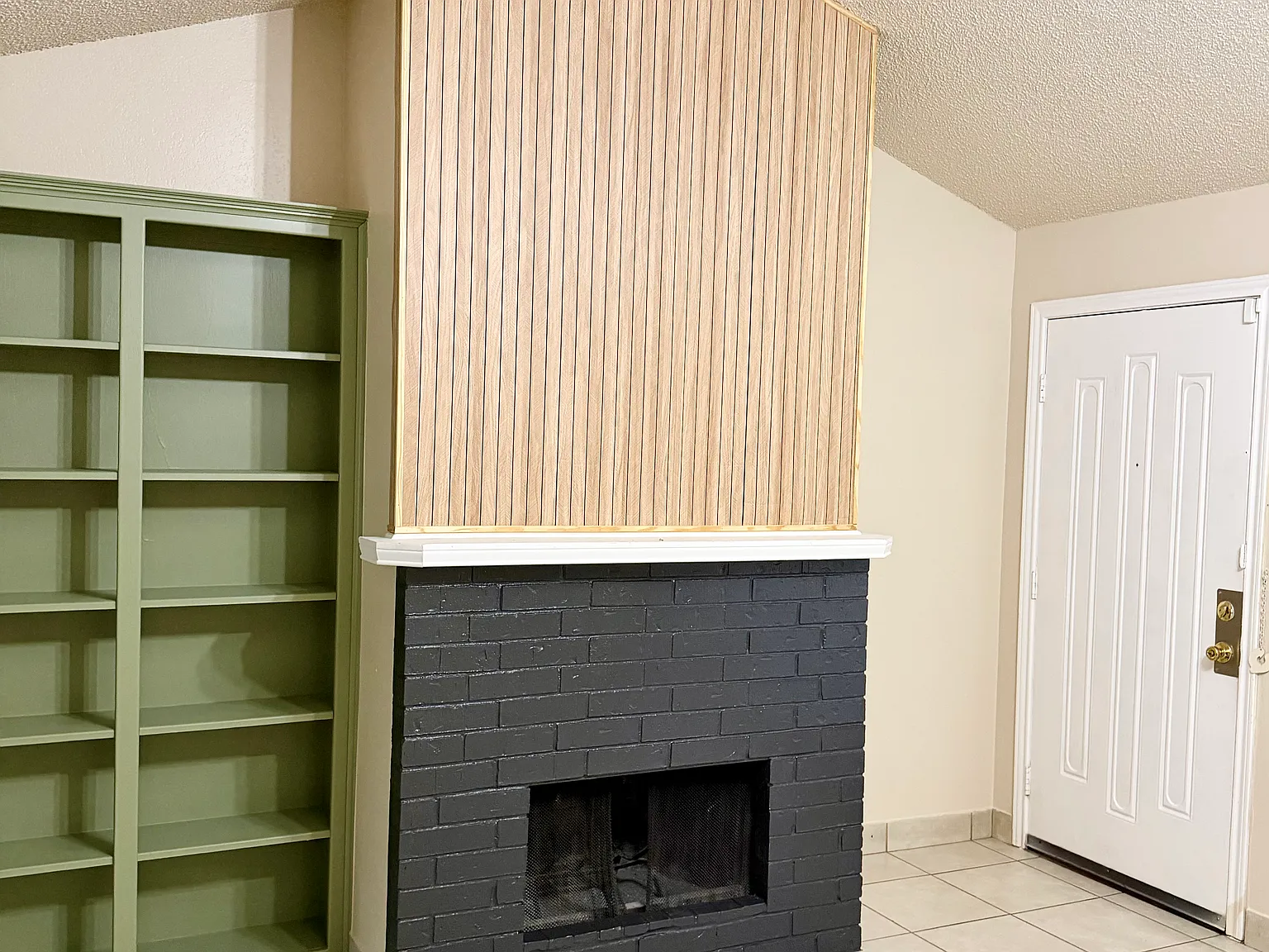 2 bed, 850 sqft, $1,635 — Photo 1
