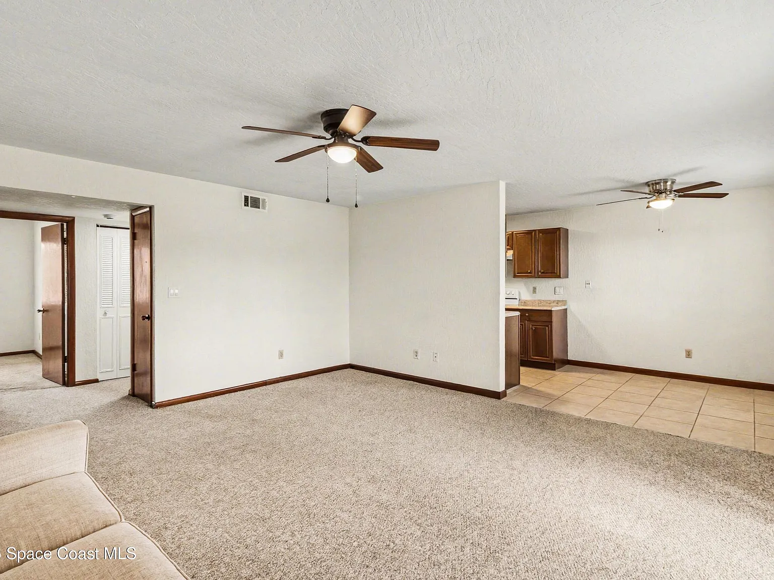 2 bed, 1.0 bath, 870 sqft, $1,350 — Photo 4