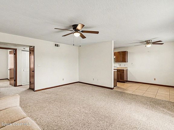 4th image of 1123 Tree Ridge Ln NE