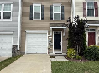 23 Landis Ct, Falling Waters, WV 25419