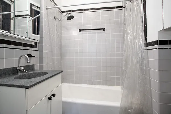 Rented by Warburg | media 14