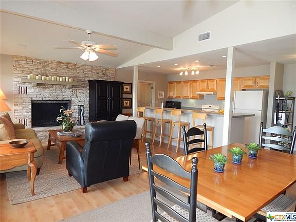 5th image of 2585 Colleen Dr