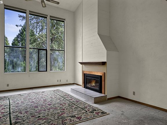 3rd image of 4427 Fox Hollow Rd APT 7