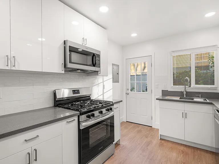 536 Concord St #542 — Photo 6