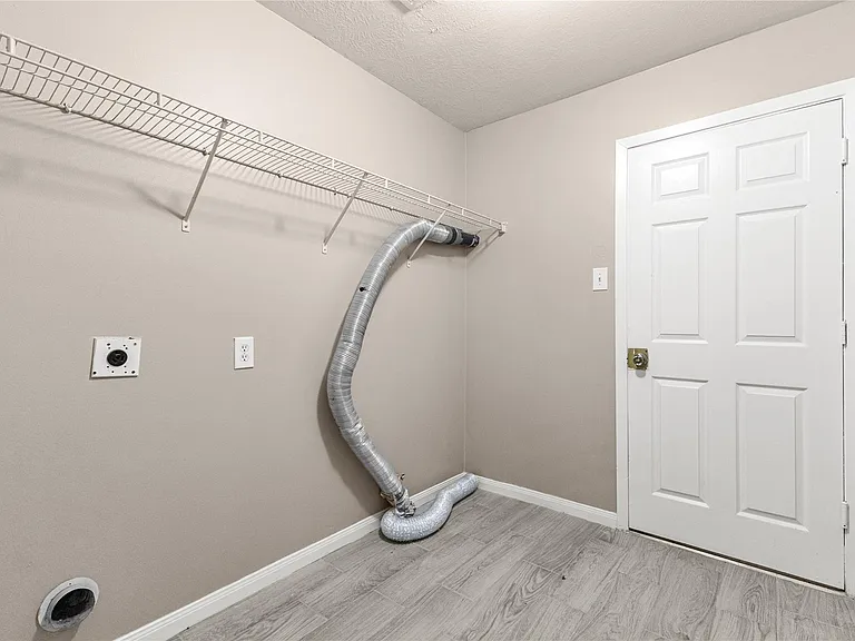 17250 Cricketbriar Ct — Photo 26