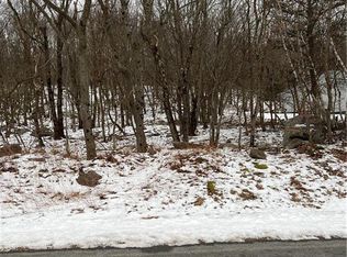 767 Hidden Lake Dr, East Stroudsburg, PA 18302