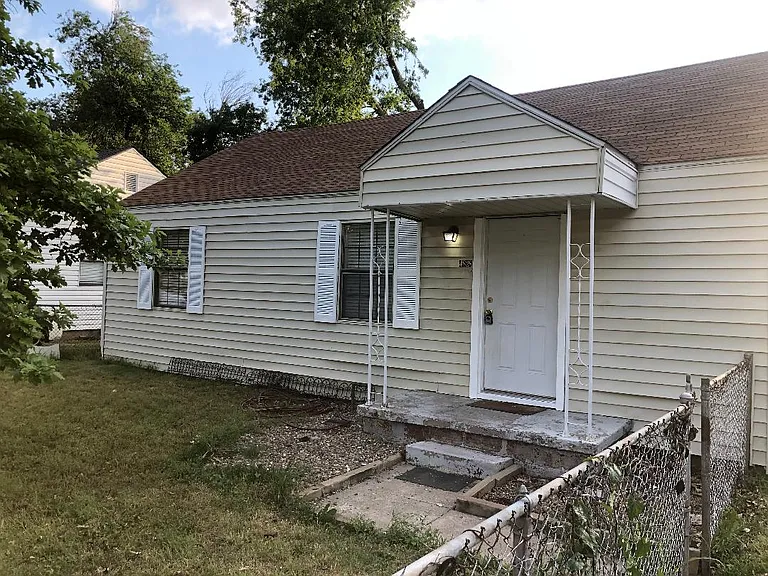 4828 S 35th West Ave — Photo 1
