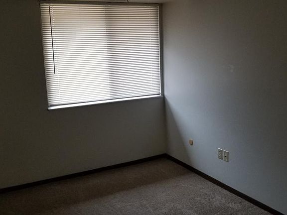 5th image of 1715 Hampton Knoll Dr
