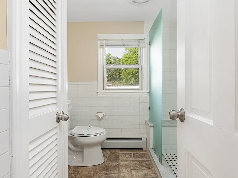 1191 Hope St — Photo 28