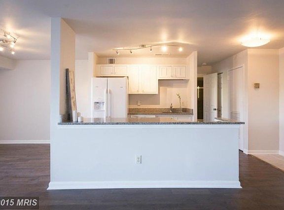 4th image of 3101 S Manchester St APT 610