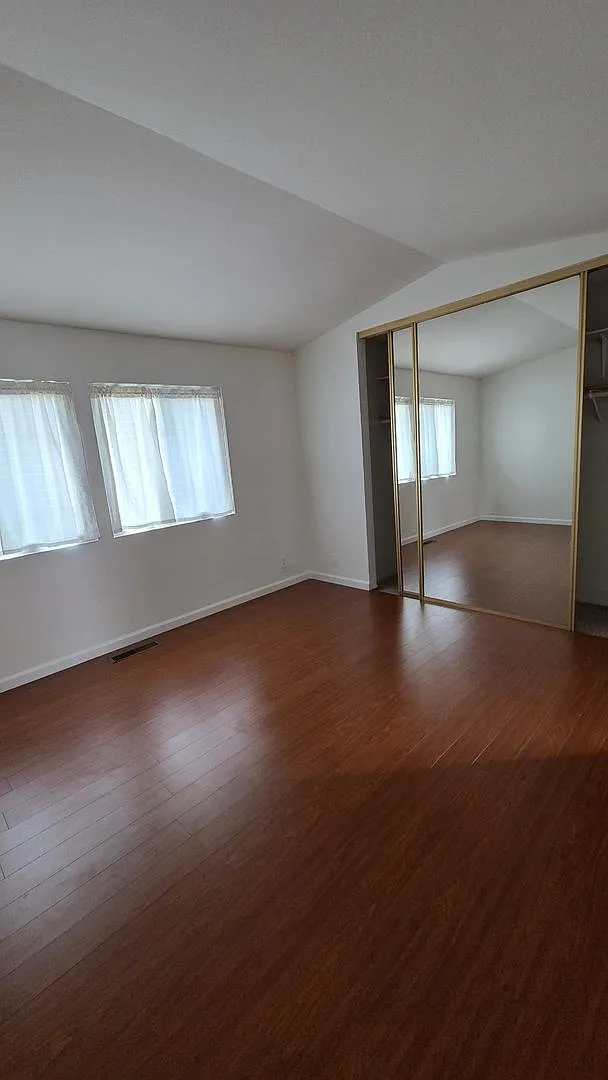 Charming 3BR Condo in Concord — Photo 4