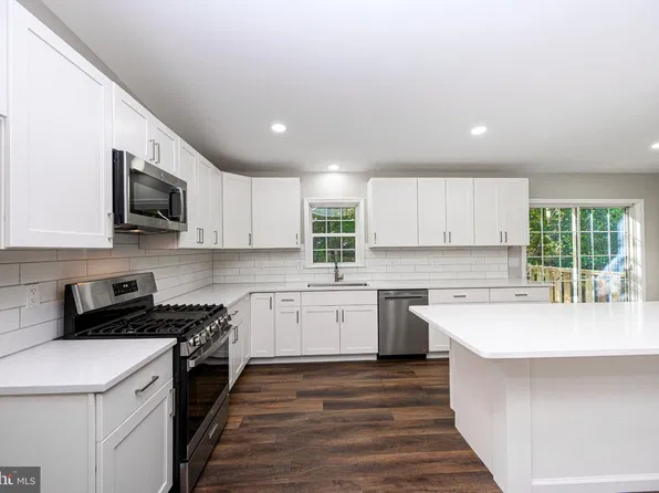 196 Icedale Rd, Honey Brook, PA 19344
