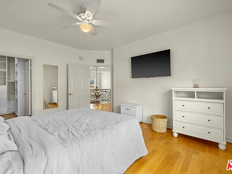 5029 Lemona Ave — Photo 40