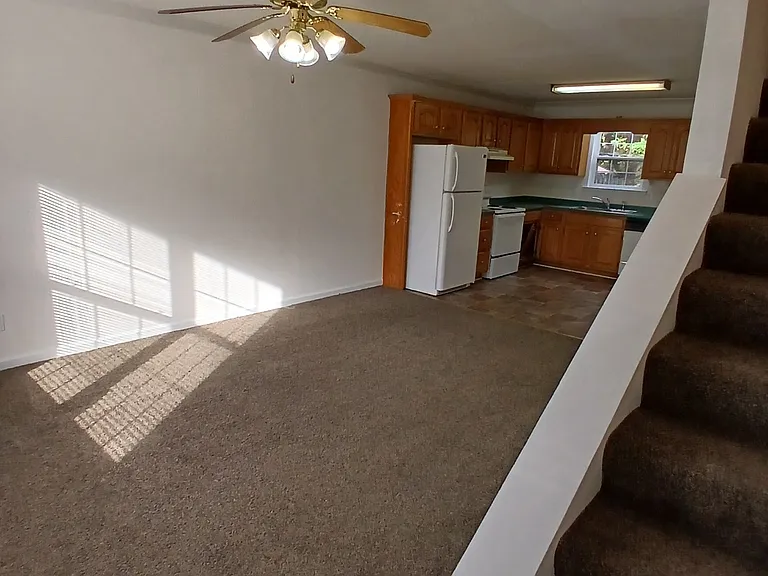 1243 Crown St NW — Photo 1