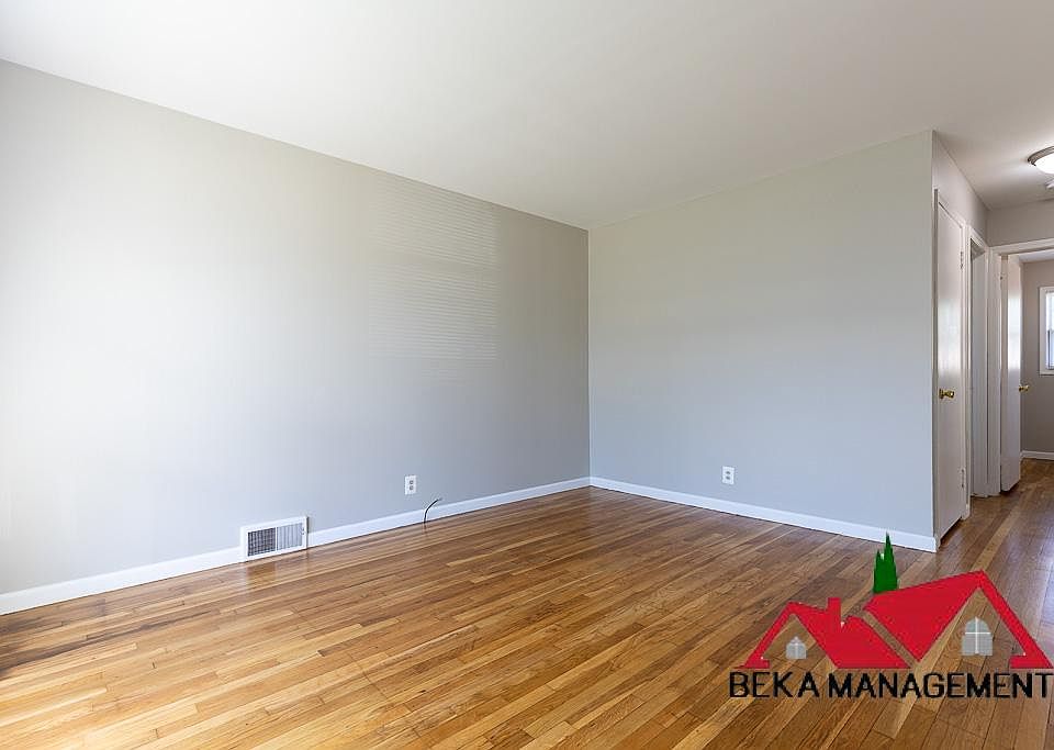 1st image of 2488 Ackley Ave