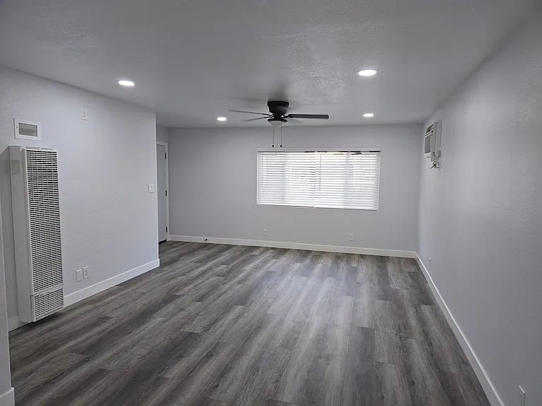5142 San Bernardino St #1 — Photo 8