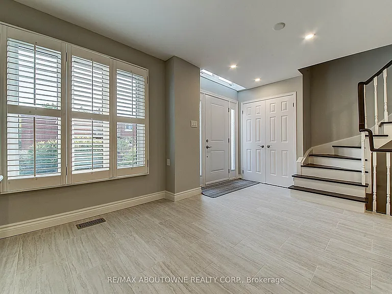 2353 Marine Dr #3 — Photo 3