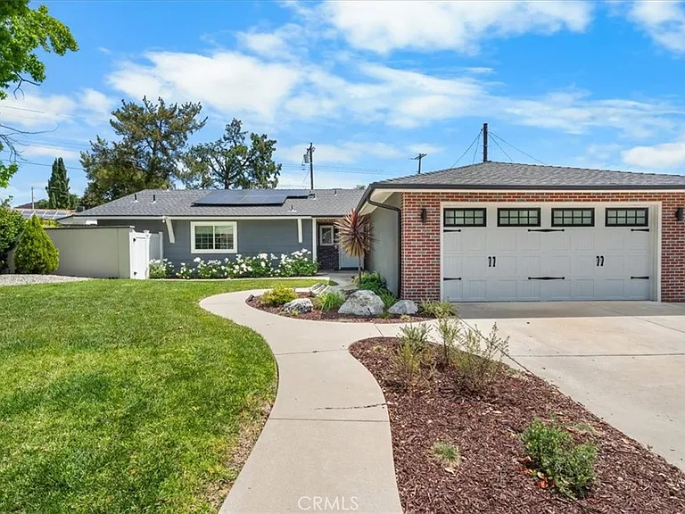 26111 Hatmor Dr — Photo 1