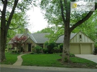 8016 Meadow Ln, Leawood, KS 66206
