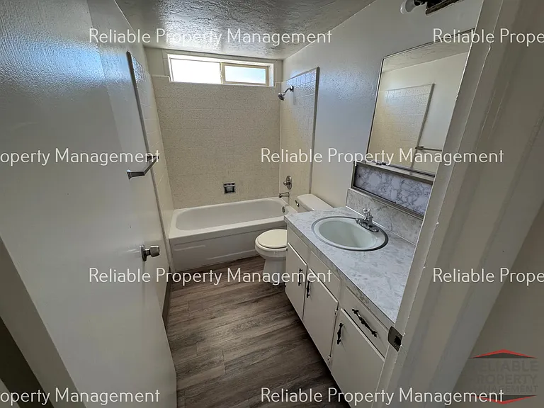 1687 Grandview Dr #3 — Photo 8