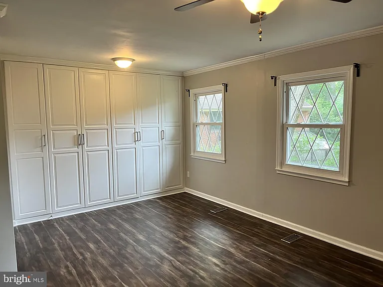 7908 Jansen Ct — Photo 9