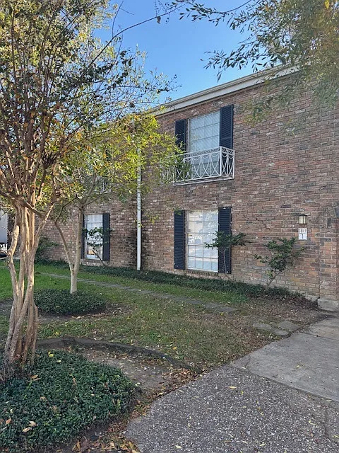 North Blvd. Apartments — Photo 1