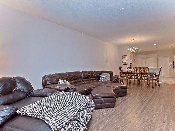 5th image of 2814 Tanglewylde Dr