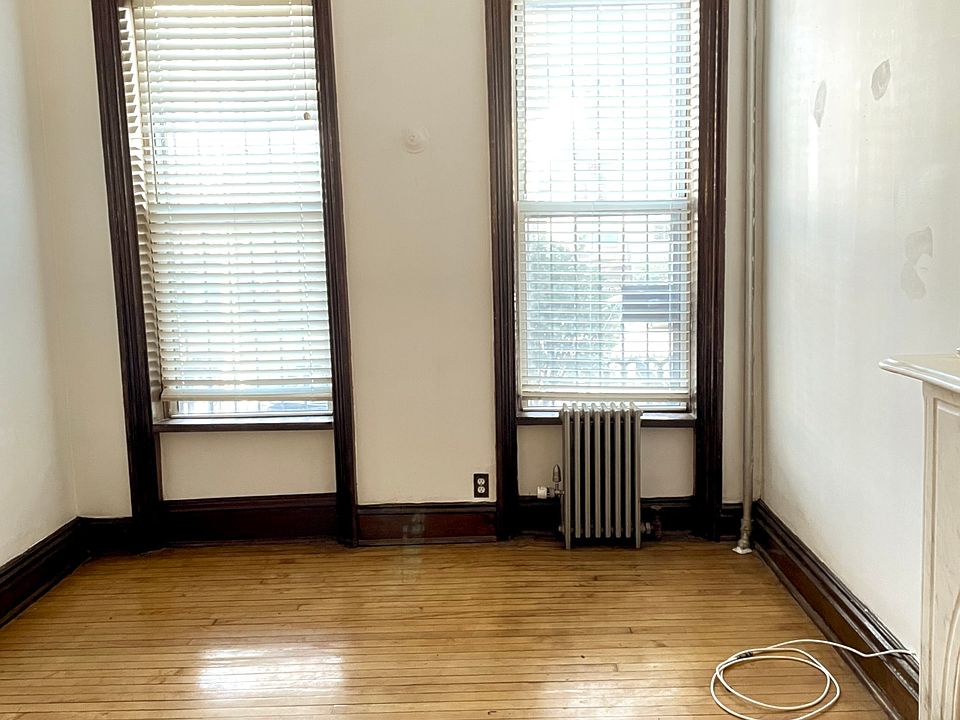 1st image of 80 Cambridge Pl #2