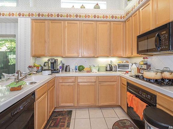 3rd image of 1153 Kingfisher Cir
