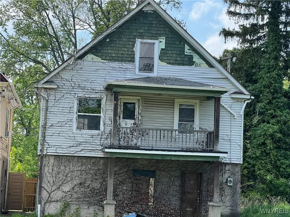 438 7th St, Niagara Falls, NY 14301