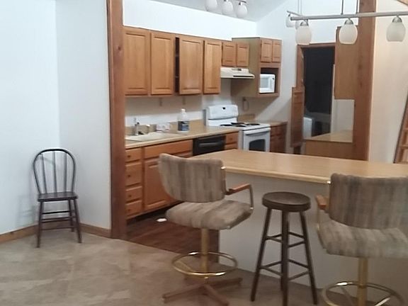 5th image of 516 2225th Ln