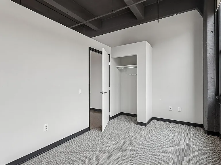 62-web-or-mls-1627 Penn Ave Unit 504-S2409-019