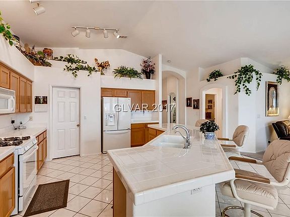 4th image of 5301 Still Breeze Ave