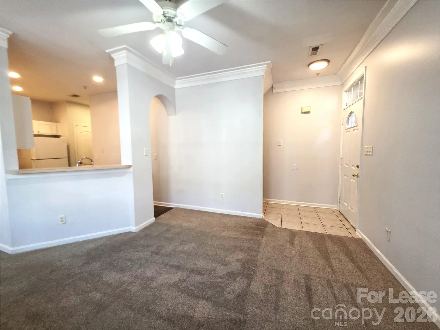 3 bed, 2.0 bath, 1164 sqft, $1,600 — Photo 3
