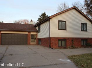315 N 56th St, Lincoln, NE 68504