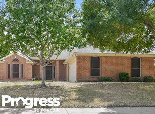 105 Princeton Cir, Forney, TX 75126