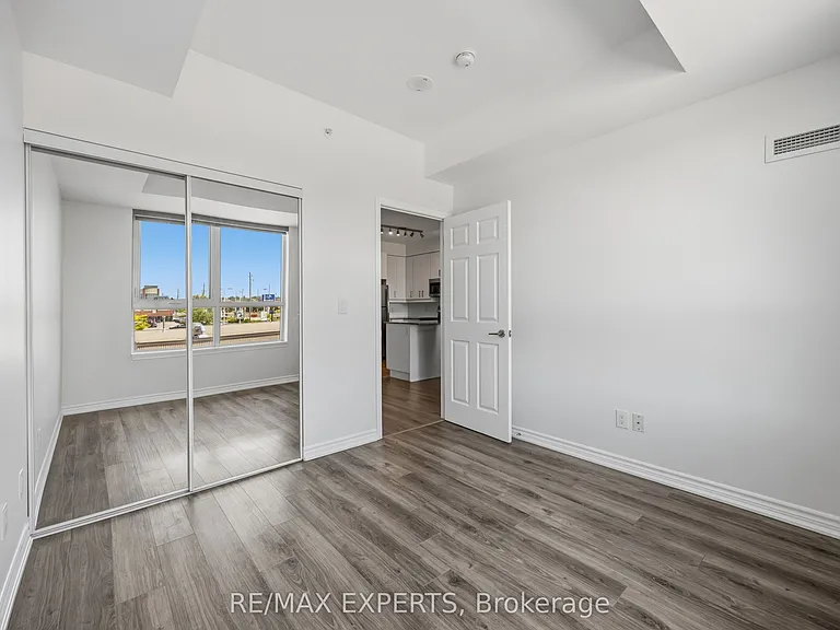 11611 Yonge St #227 — Photo 13