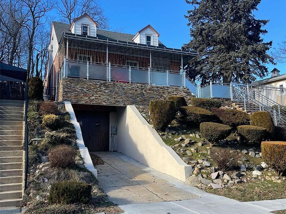 1st image of 209-87 Whitehall Terrace