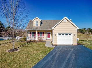 85 Alexander Ct NW, Christiansburg, VA 24073