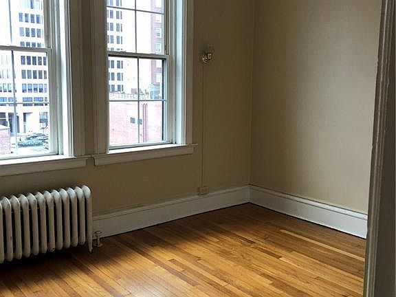 2nd image of 284 Orange St APT 504