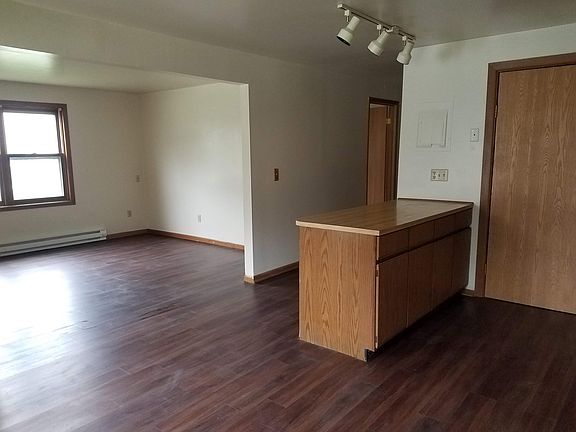 4th image of N881 Amanda St APT 3