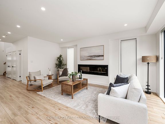 2nd image of 1820 Canvas Way #33