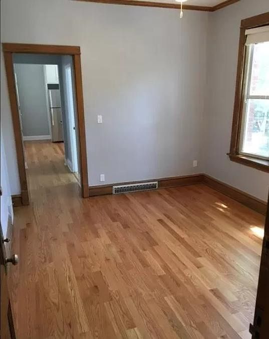 1st image of 2040 W Ainslie St #2
