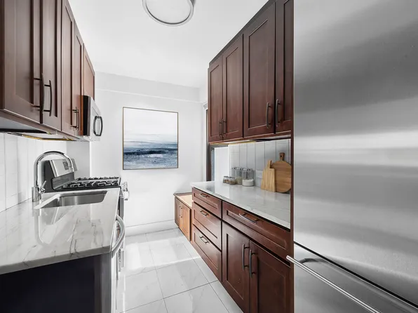 54 West 16th Street 6F image 3 of 8