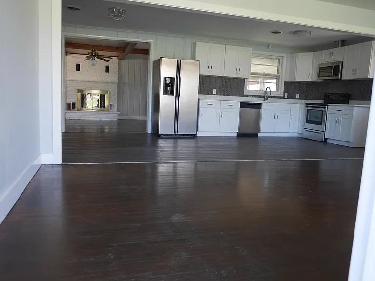 919 Allen Rd — Photo 3