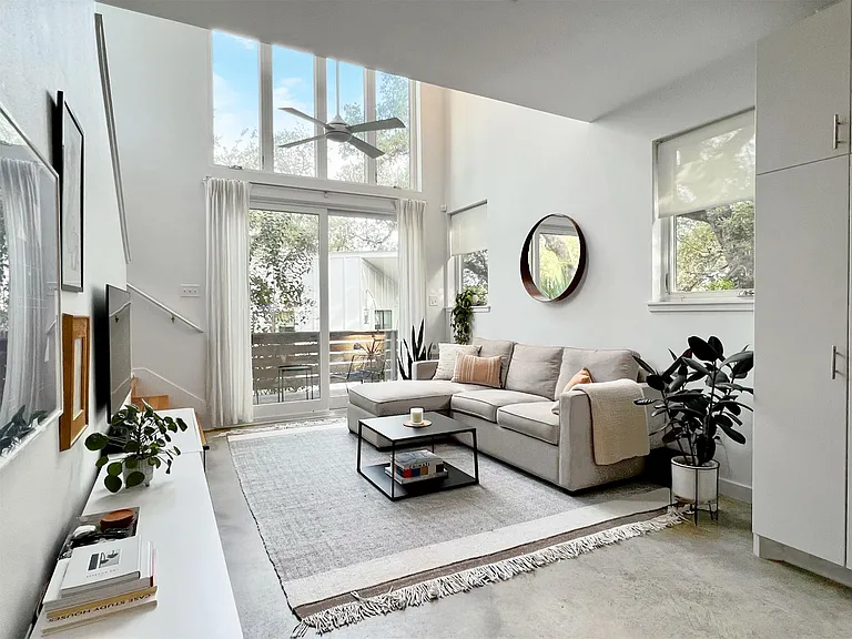 1204 Woodland Ave #B — Photo 2