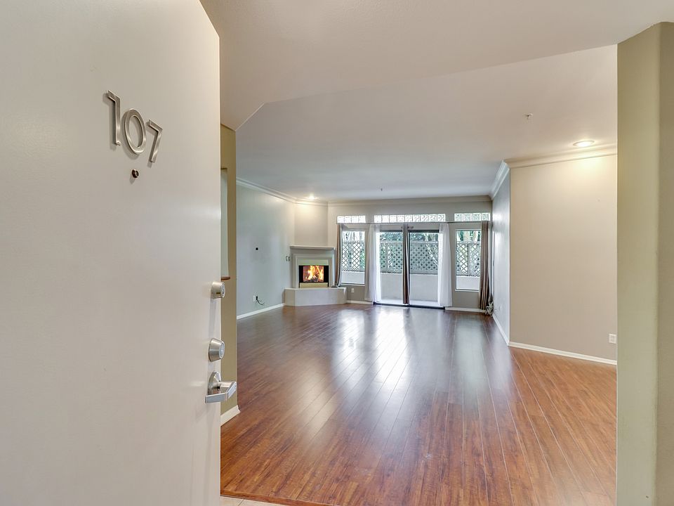1st image of 4477 Woodman Ave APT 107