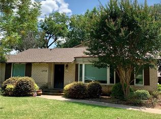 6450 Sondra Dr, Dallas, TX 75214