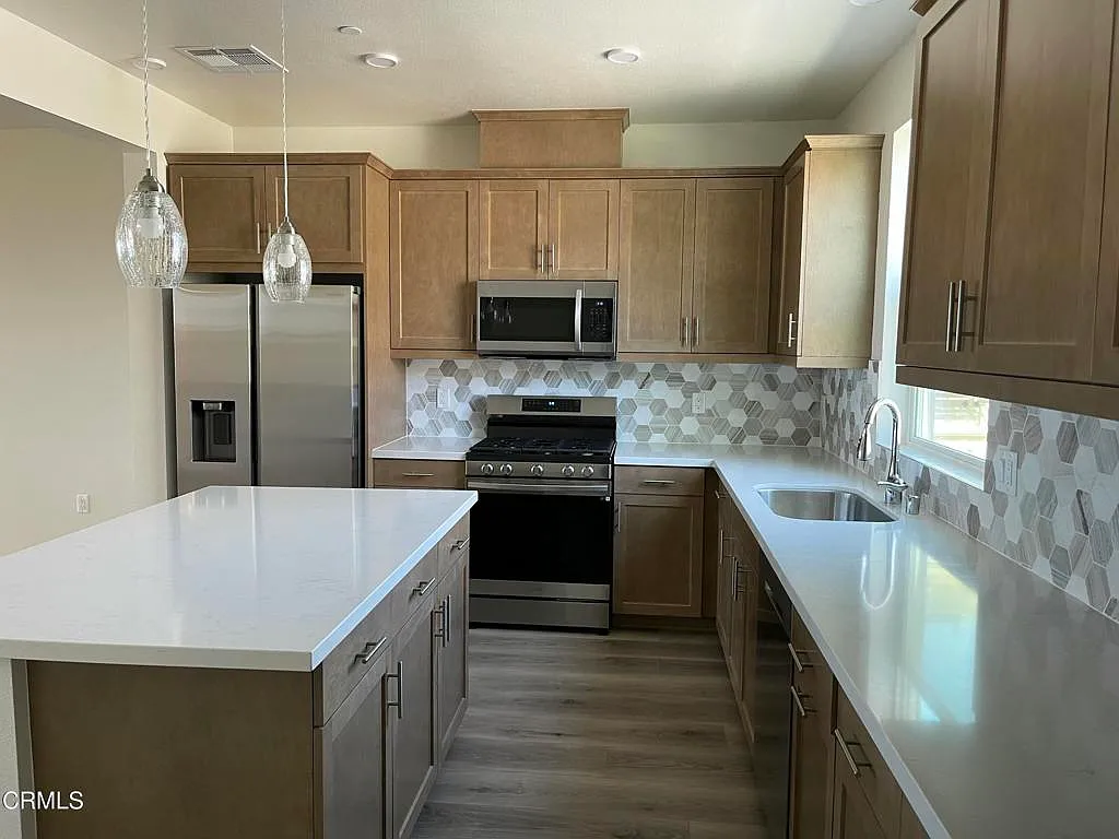 Building Photo - 633 Winchester Dr
