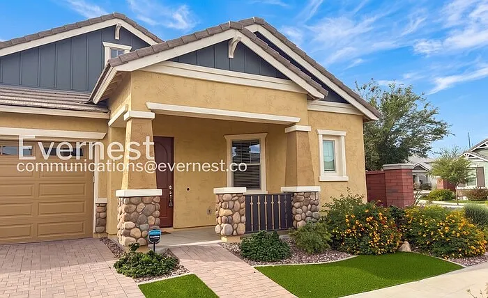 4 bed, 3.0 bath, 1737 sqft, $2,650 — Photo 2